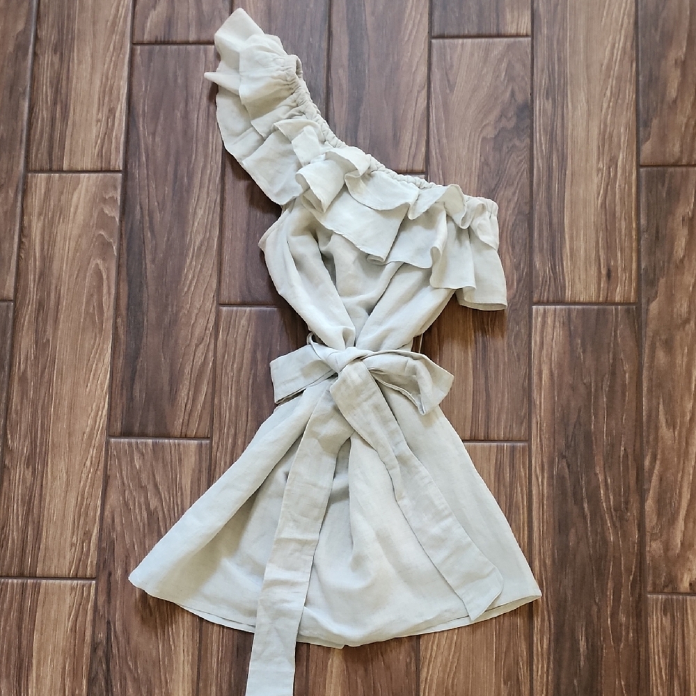 Boston Proper Cream Dress with Ruffle and Tie